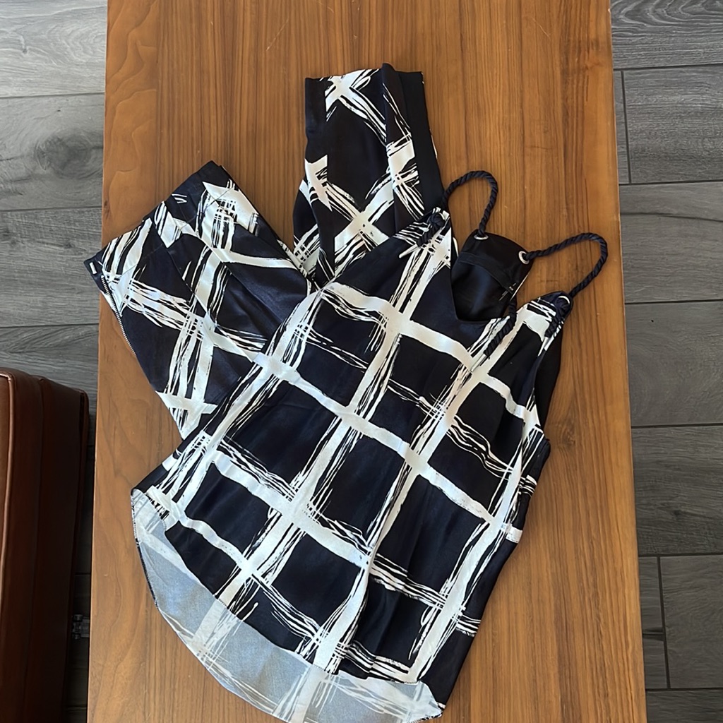 L.A.M.B. 2 Piece Outfit Size Small Top And Size 2 Pants